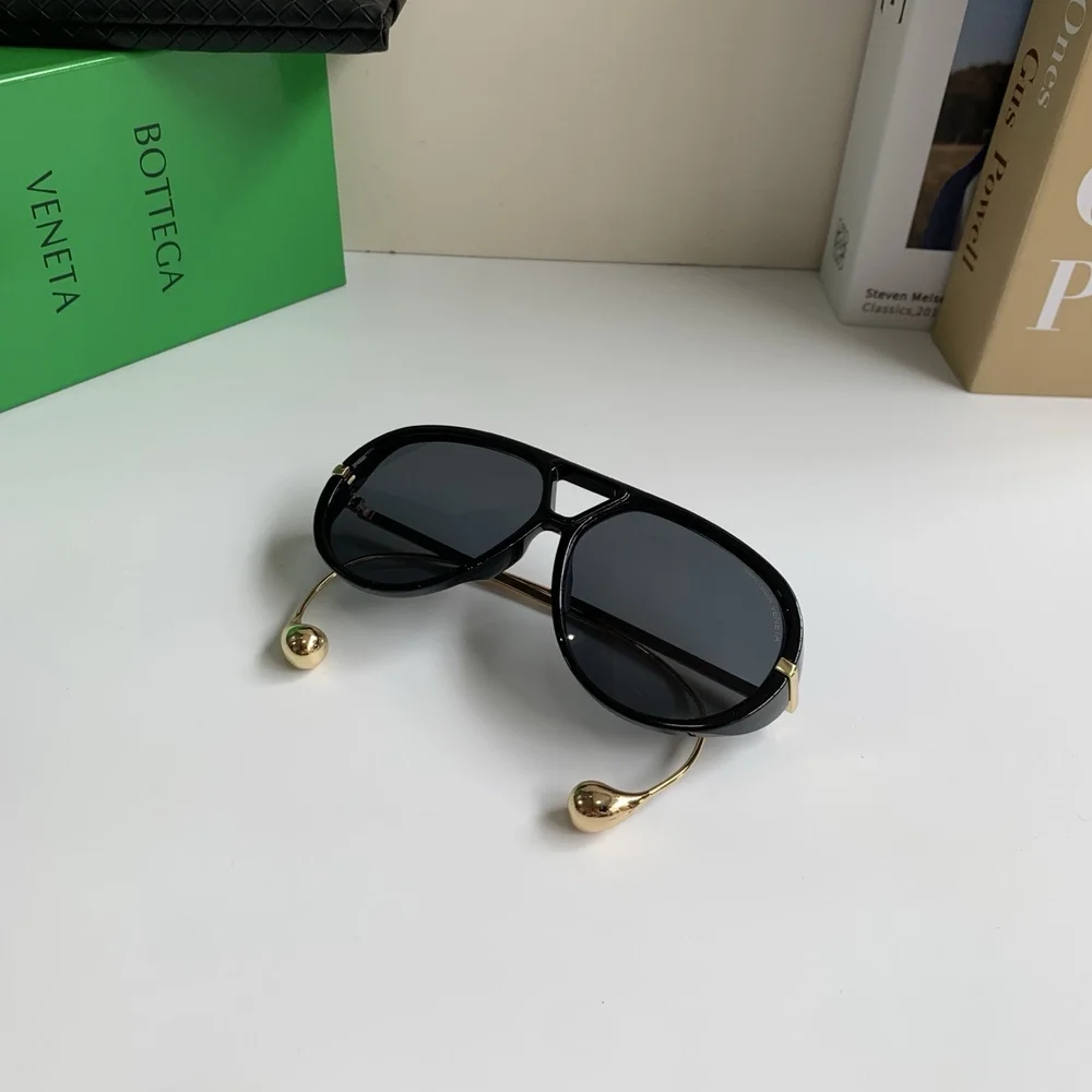 BOTTEGA VENETA Black Toad Sunglasses
